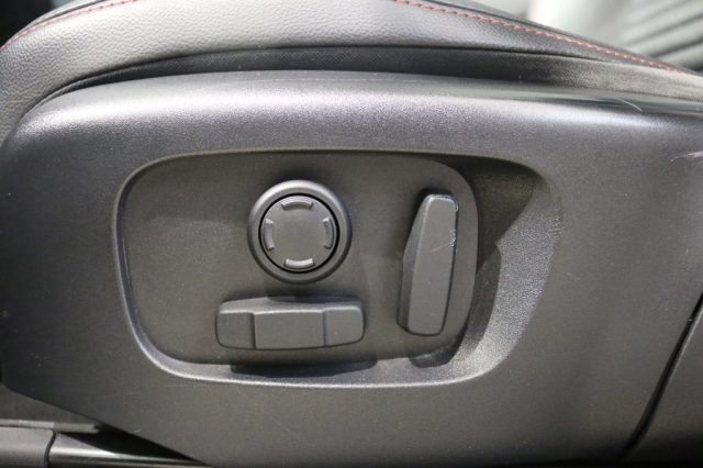 LAND ROVER Discovery Sport usata, con Bluetooth