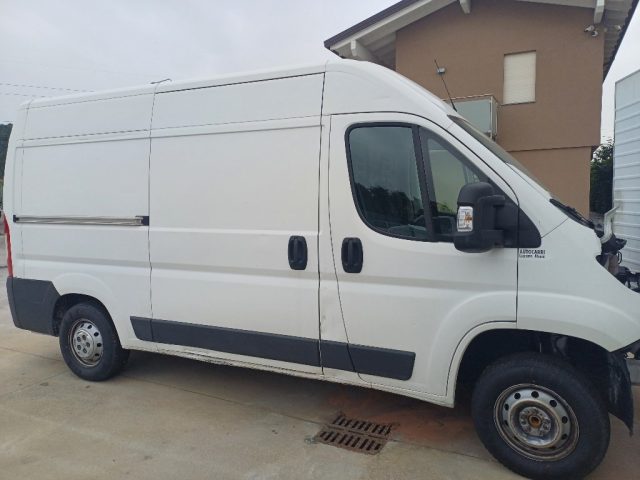 PEUGEOT Boxer usata, con Airbag