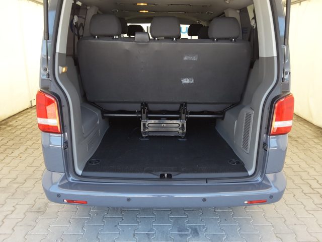 VOLKSWAGEN Caravelle usata, con Bracciolo