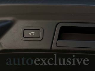 LAND ROVER Range Rover Velar usata, con Fari LED