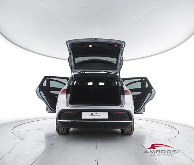 MERCEDES-BENZ EQC usata 6