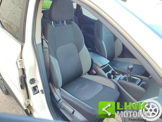 NISSAN Qashqai usata, con Sedile posteriore sdoppiato