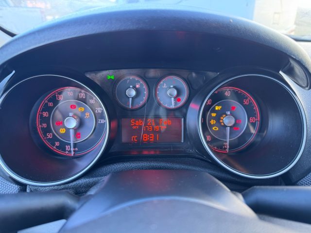 FIAT Punto usata 12