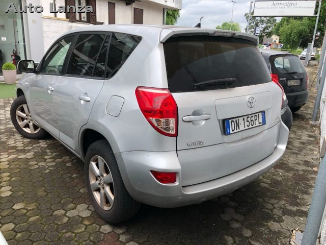 TOYOTA RAV 4 MY23 usata, con Airbag laterali