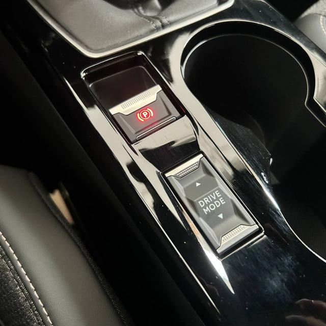 PEUGEOT 2008 usata, con Controllo vocale