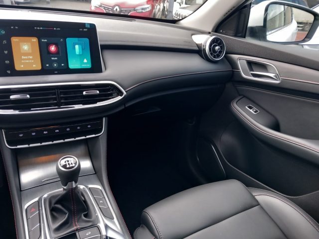 MG HS usata, con Sensori di parcheggio posteriori