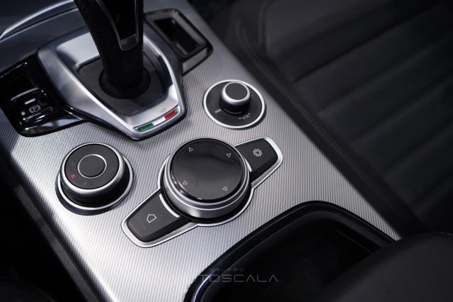 ALFA ROMEO Stelvio usata, con Fari LED