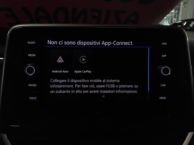 VOLKSWAGEN T-Roc usata, con Sensori di parcheggio posteriori