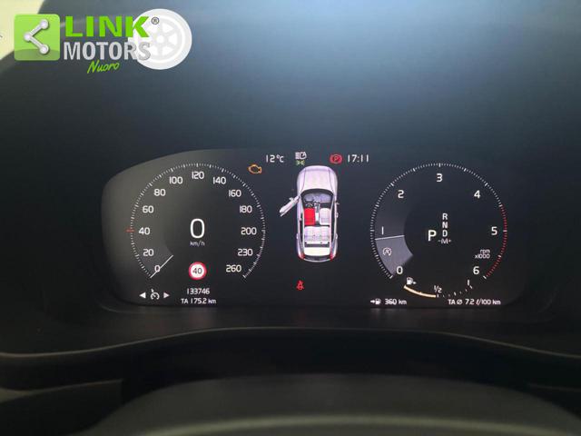 VOLVO XC40 usata, con USB