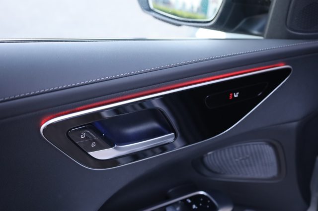 MERCEDES-BENZ C 300 usata 107