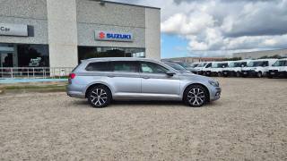VOLKSWAGEN Passat Variant usata, con Airbag