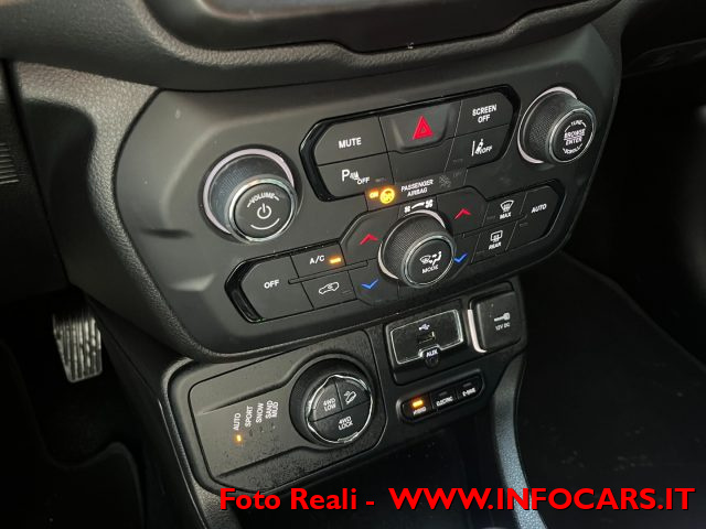 JEEP Renegade usata, con USB