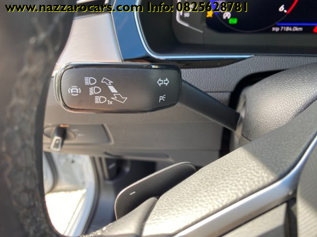 VOLKSWAGEN Passat Variant usata, con Fari LED