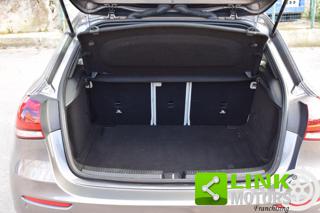 MERCEDES-BENZ A 180 usata, con Specchietti laterali elettrici