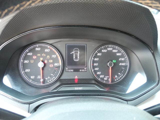 SEAT Arona usata, con USB