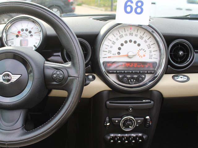 MINI Cabrio usata, con Volante multifunzione