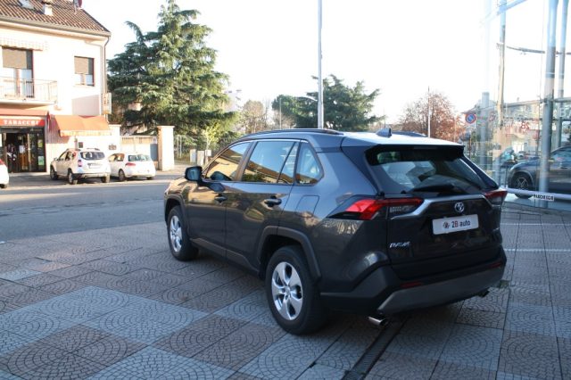TOYOTA RAV 4 MY23 usata, con Autoradio