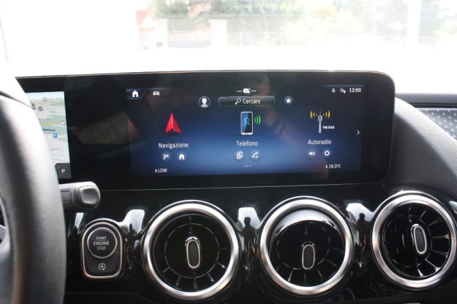 MERCEDES-BENZ GLA 180 usata, con Sedile posteriore sdoppiato