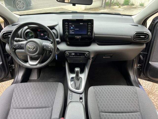 TOYOTA Yaris usata 16