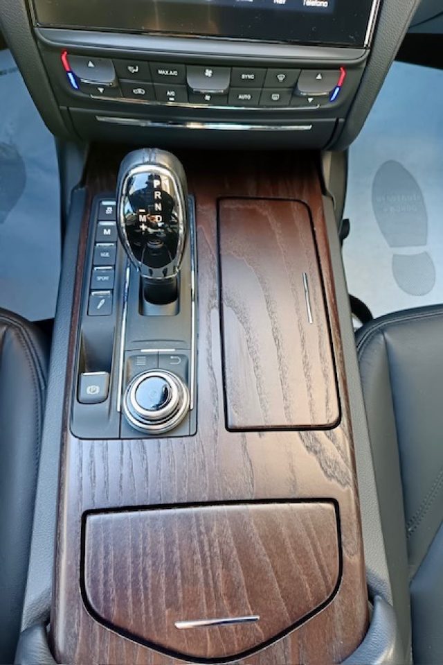 MASERATI Quattroporte usata, con Fendinebbia