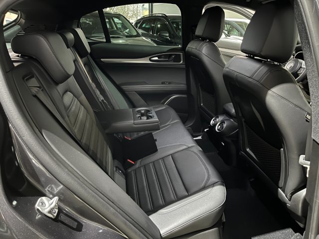 ALFA ROMEO Stelvio usata, con Regolazione elettrica sedili