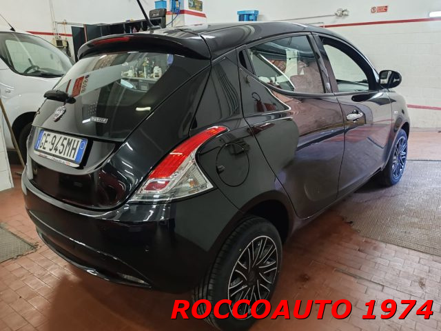 LANCIA Ypsilon usata, con Autoradio