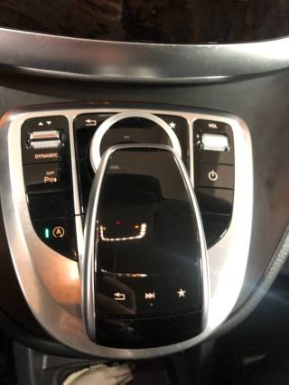 MERCEDES-BENZ V 220 usata 19