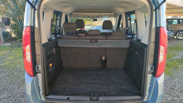 FIAT Doblo usata, con USB
