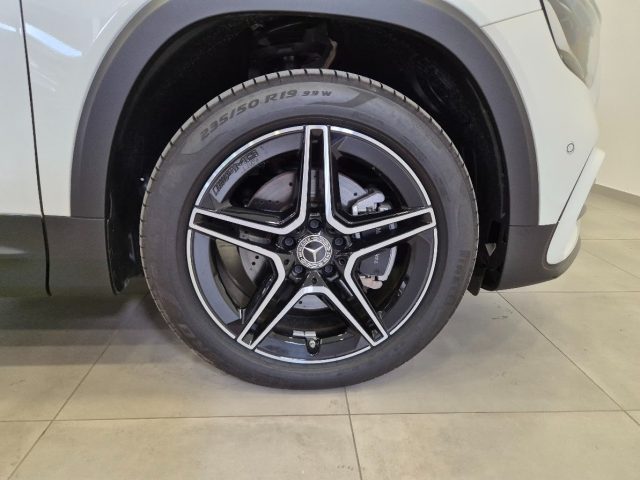 MERCEDES-BENZ GLB 200 usata, con Cerchi in lega
