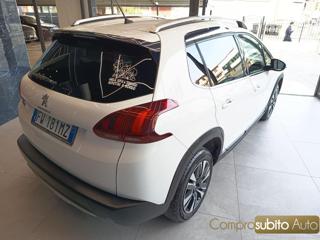 PEUGEOT 2008 usata, con Autoradio