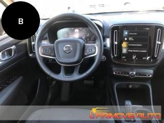 VOLVO XC40 B4 AWD Geartronic Momentum Pro