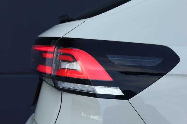 VOLKSWAGEN Taigo usata, con Luci diurne LED