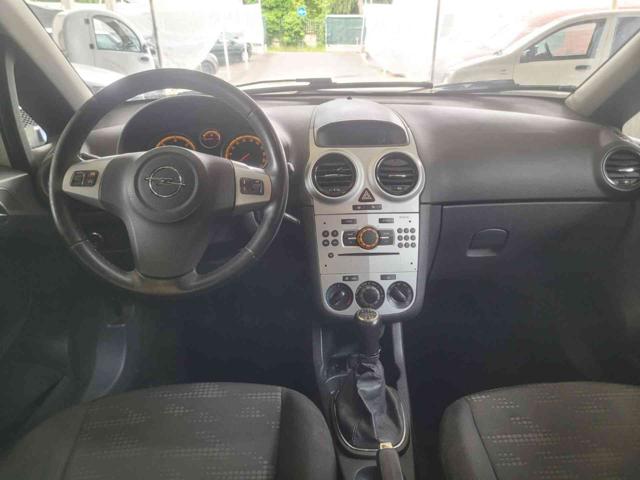 OPEL Corsa usata, con Climatizzatore