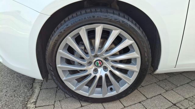 ALFA ROMEO Giulietta usata, con Autoradio