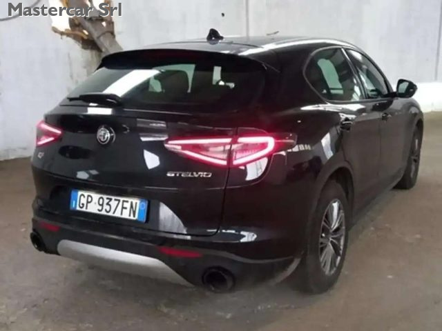 ALFA ROMEO Stelvio usata, con Alzacristalli elettrici