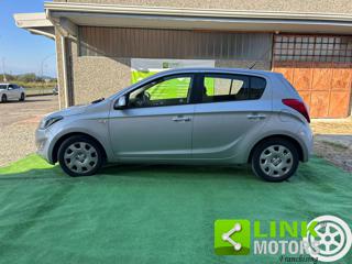 HYUNDAI i20 usata 7