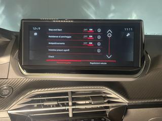 PEUGEOT 208 usata, con Sedile posteriore sdoppiato