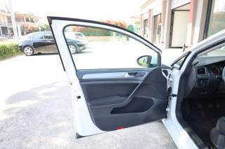 VOLKSWAGEN Golf usata, con Airbag testa