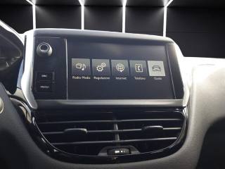 PEUGEOT 208 usata, con Touch screen