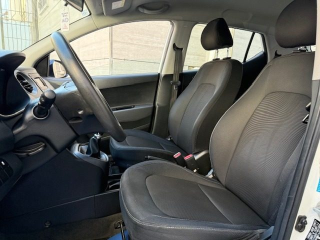 HYUNDAI i10 usata, con Chiusura centralizzata