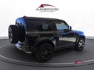 LAND ROVER Defender usata 2