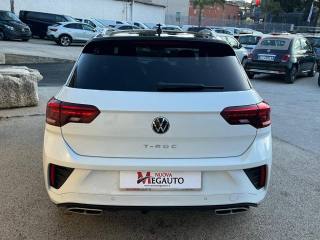 VOLKSWAGEN T-Roc usata, con Autoradio