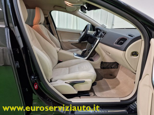 VOLVO V60 usata 36