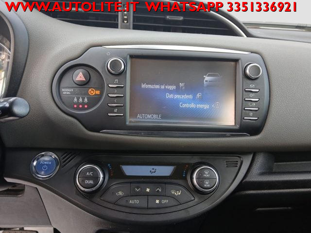 TOYOTA Yaris usata, con USB