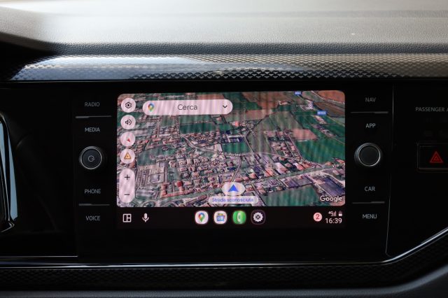 VOLKSWAGEN Taigo usata, con MP3