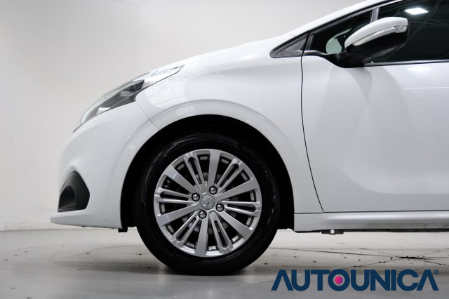 PEUGEOT 208 usata, con ESP