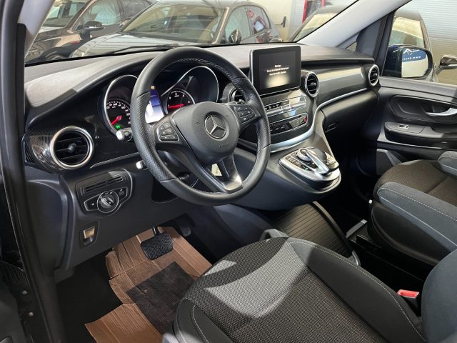 MERCEDES-BENZ V 220 usata, con Climatizzatore
