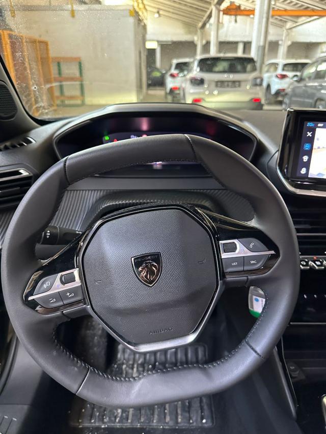 PEUGEOT 2008 usata, con Interni in pelle