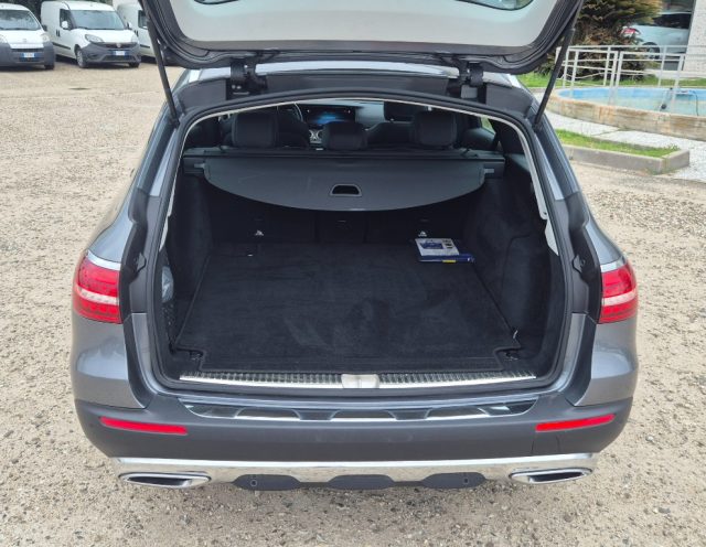 MERCEDES-BENZ E 220 usata, con Volante in pelle