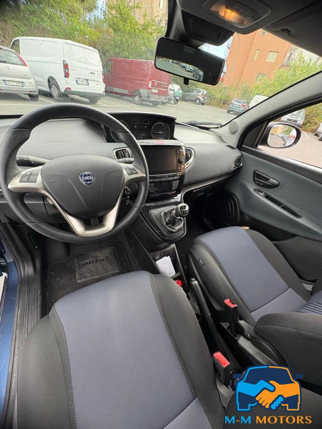 LANCIA Ypsilon usata, con Fendinebbia